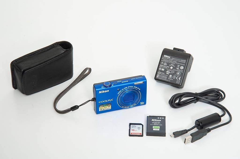 Nikon Kamera: Nikon Coolpix S6200 – Gebraucht aus Lausanne von Phlox02