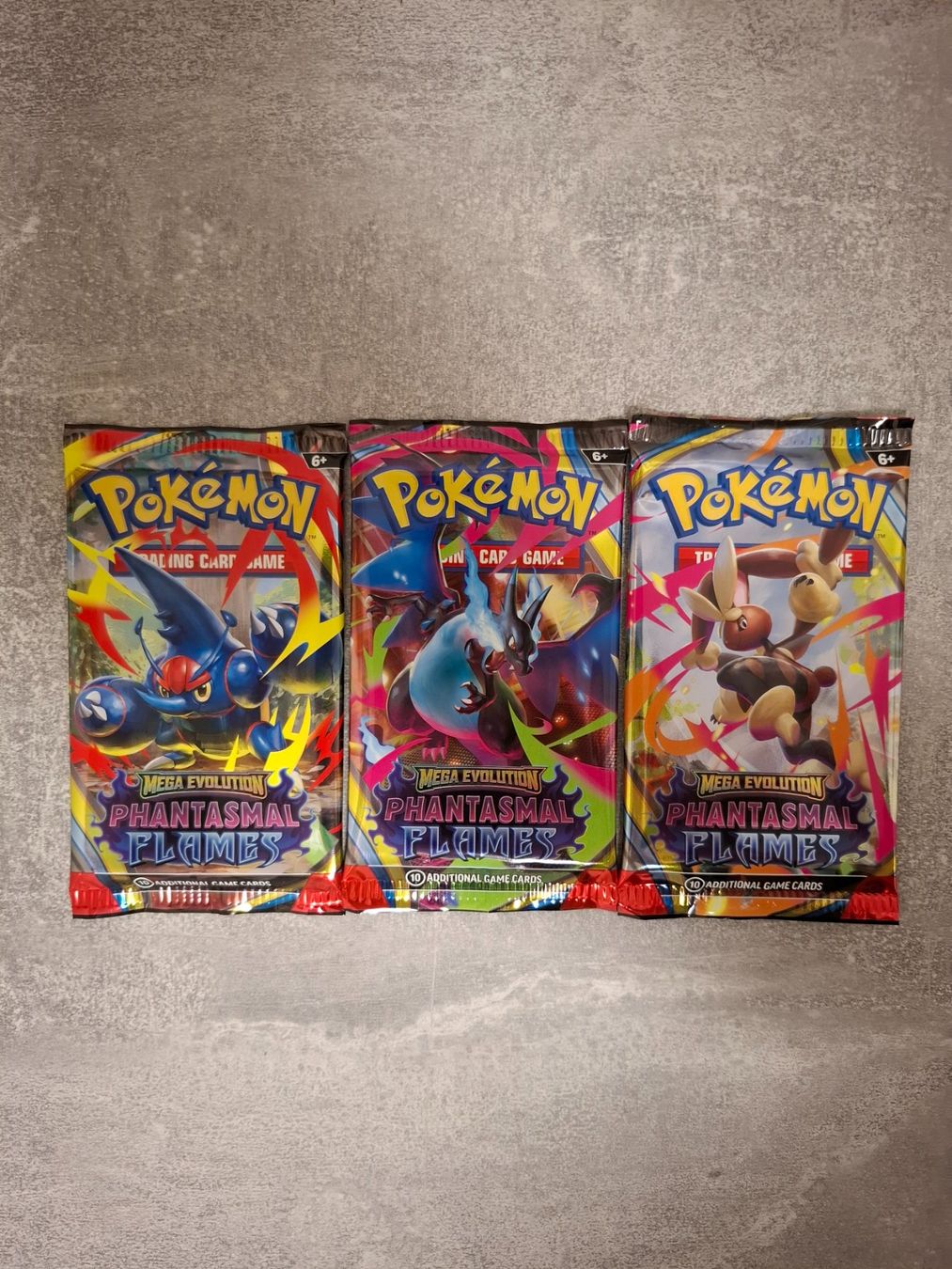 Pokémon Carte collezionabili: 3x Phantasmal Flames Booster Pack aus (First Partner) – Nuovo e nell'imballaggio originale da Winterthur venduto da andrekeller95