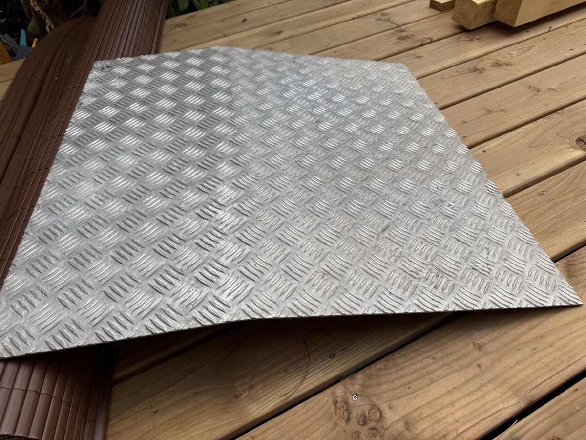Sonstiges: Bodenblech Riffelblech Aluminiumrampe ca. 100x100cm – Gebraucht aus BASEL von zum_schneugge