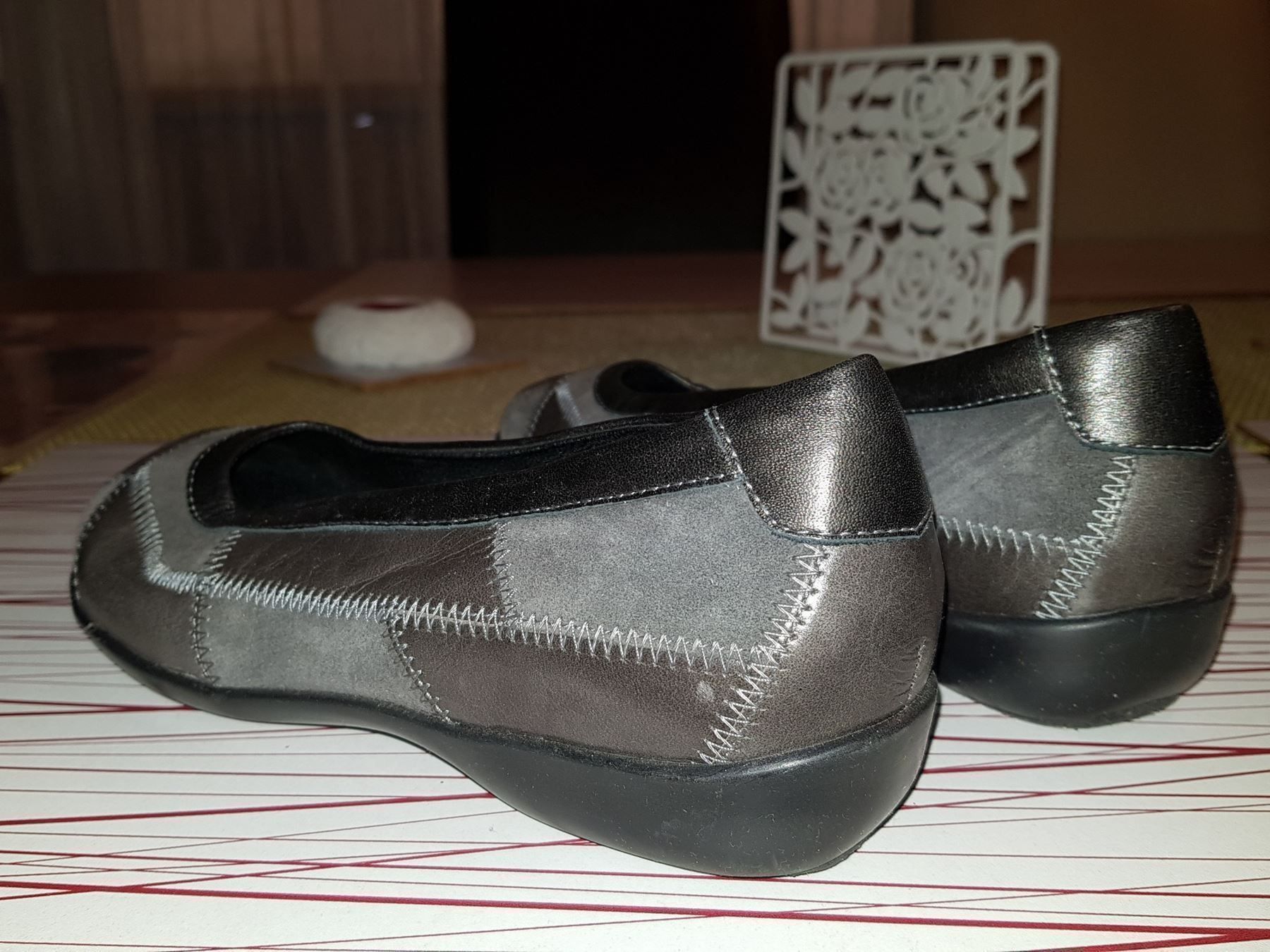 Scarpe da donna: LADYSKO Chaussures / Schuhe pointure / Nummer 36 – Usato da Cossonay-ville venduto da Super-Price-Quality 4