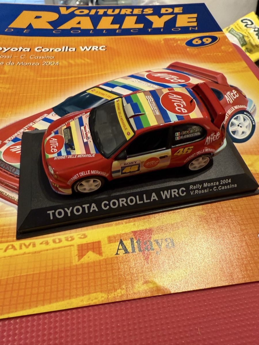 Toyota Modellini d'auto: Toyota corolla WRC 2004   1/43 – Usato da Versoix venduto da Jeannot57 1