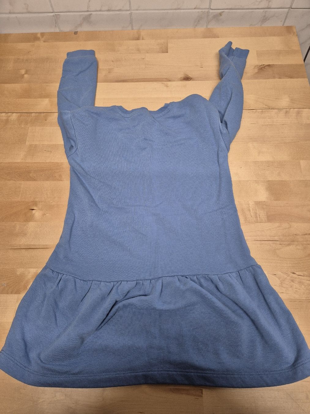 Vestiti & Gonne: Winterkleid Pulloverkleid mit aufgesetzter Tasche 110/116 – Usato da Wil SG venduto da Rena-Mija 3