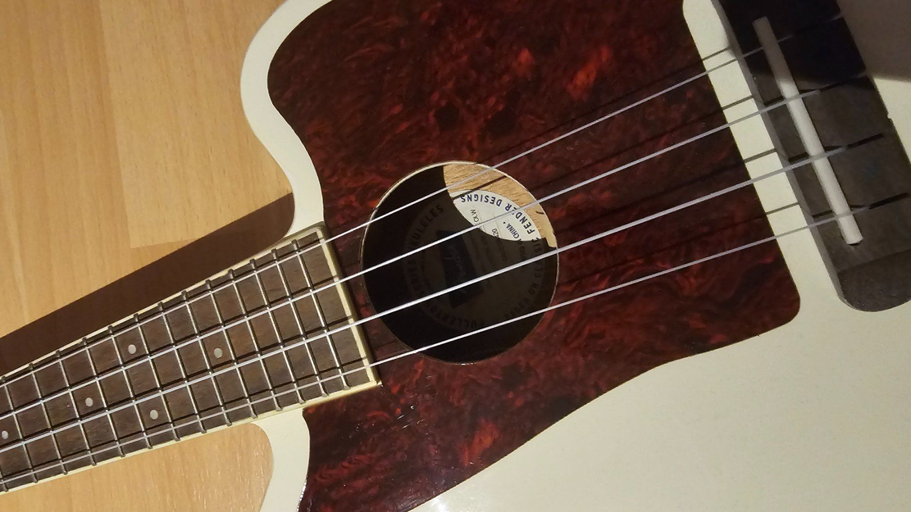 Fender Musikinstrumente: Fender Ukulele – Gebraucht aus Niedergösgen von leia.kupf00 3