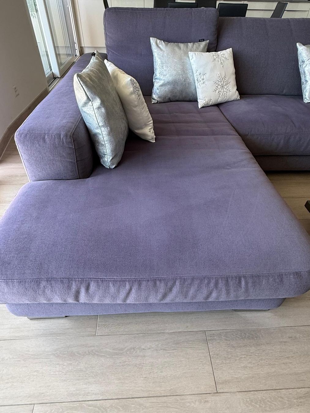 Sofas: Canapé d'angle+pouf  – D'occasion à Lausanne par lun_5f6l 3