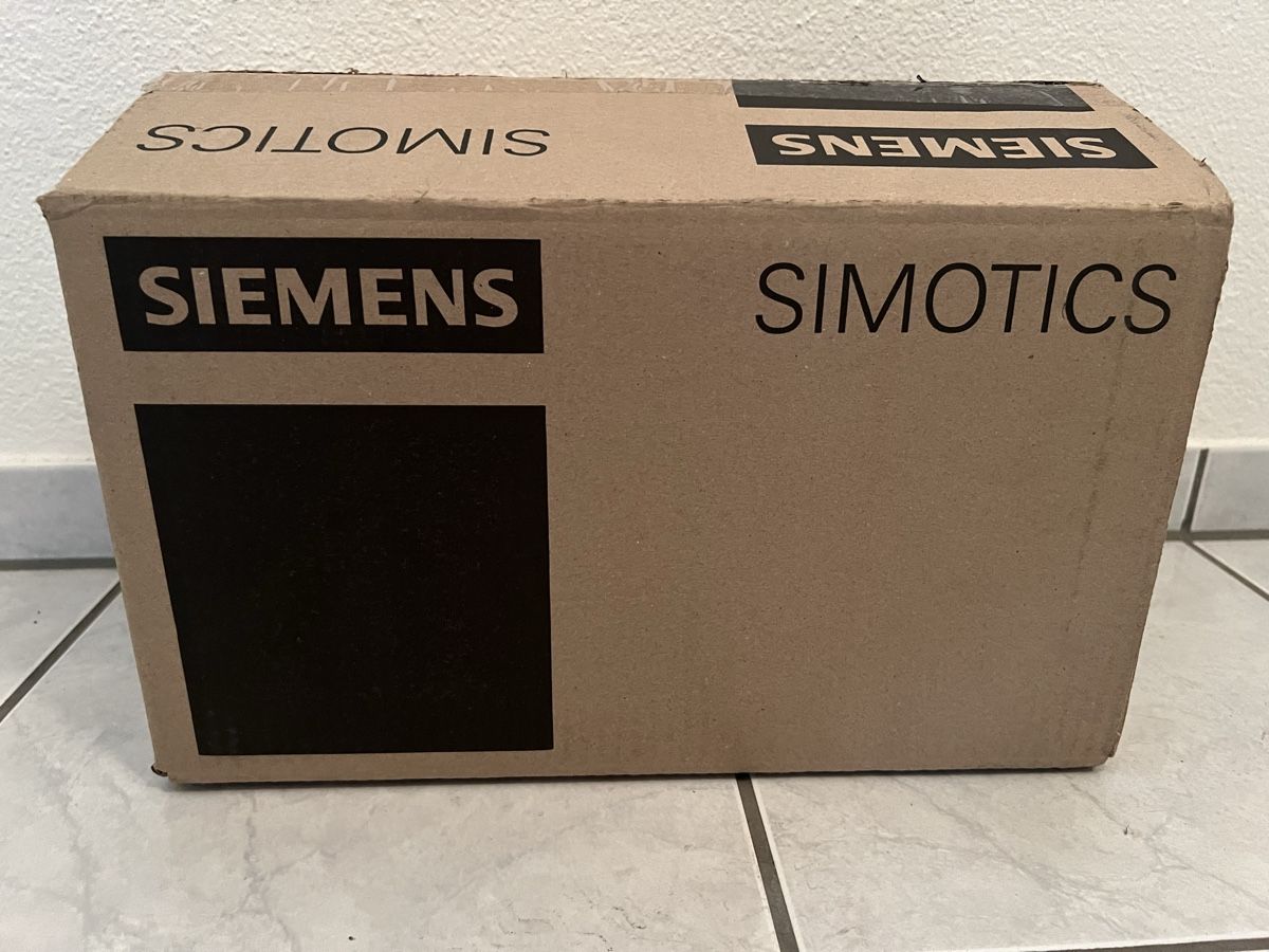 Siemens  Motori: Siemens Servo Motor1FK2203-2AG10-0SA0 – Nuovo e nell'imballaggio originale da Basel venduto da La.Bonne.affaire
