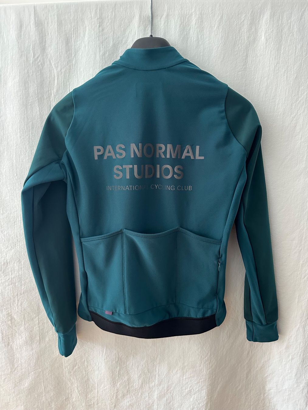 Pas Normal Studios Canottiere & Pantaloni: Pas Normal Studios, Mechanism Control Heavy Jersey – Usato da Zürich venduto da Secondbite 2