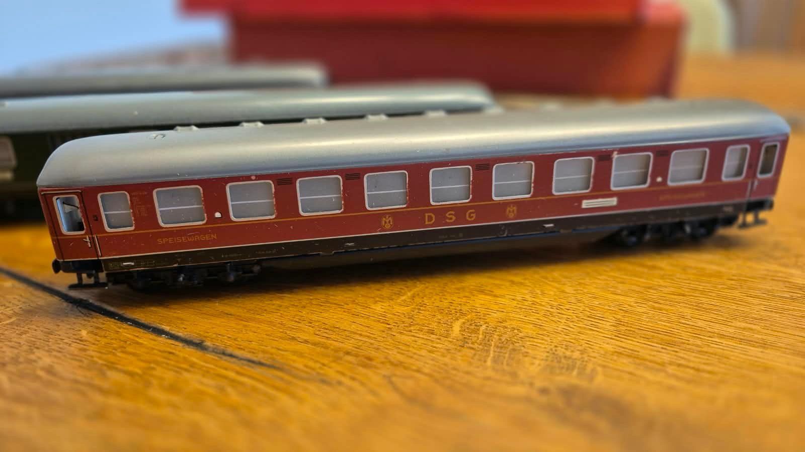Trix Modelleisenbahnen: TRIX EXPRESS Startpackung – Gebraucht aus Schattdorf von Emma110 5