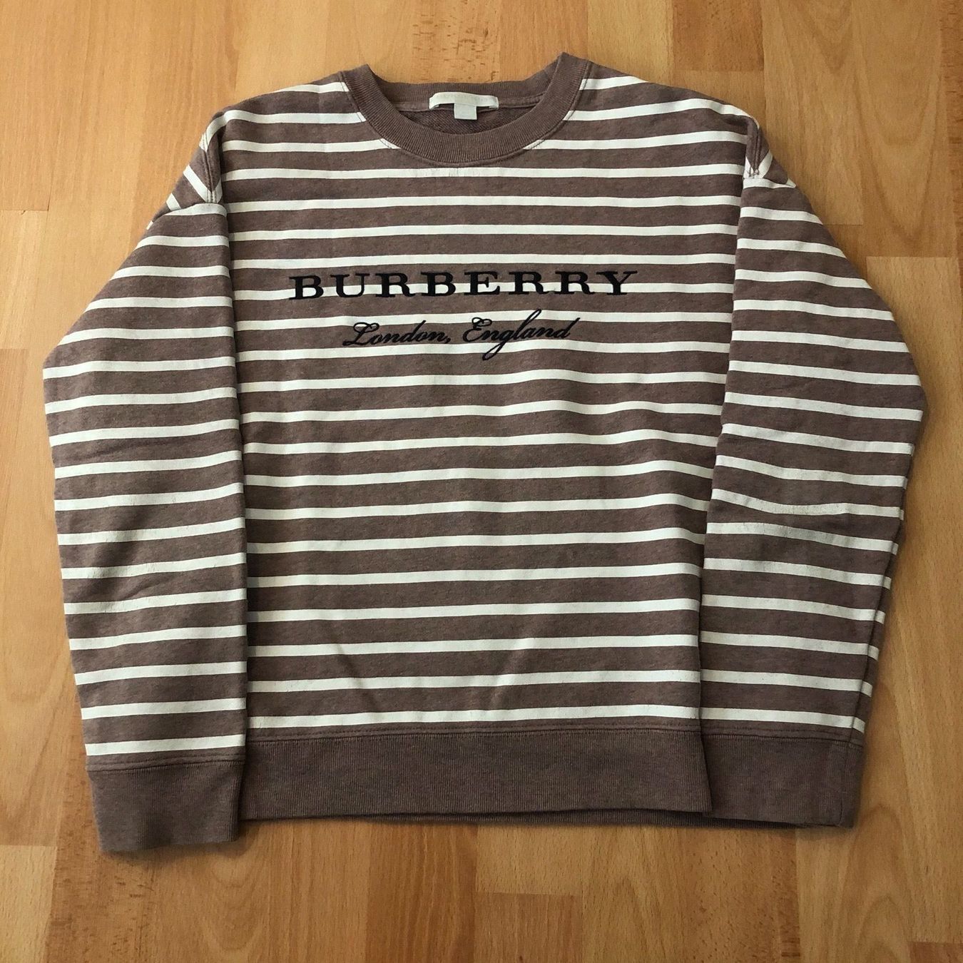 Burberry Pullover & Sweatshirts: Burberry Pullover Grösse 10Y / 140 – Gebraucht aus Opfikon von TSell