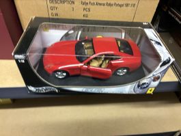 Ferrari 612 Scaglietti Hot Wheels 1:18 rot OVP