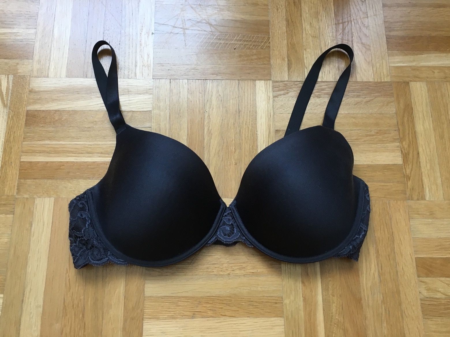 Hanro Sonstige Unterwäsche: HANRO BH Gr. 85D NEU! NP. 95.- – Neu (gemäss Beschreibung) aus Rüfenacht BE von Anele_13 8