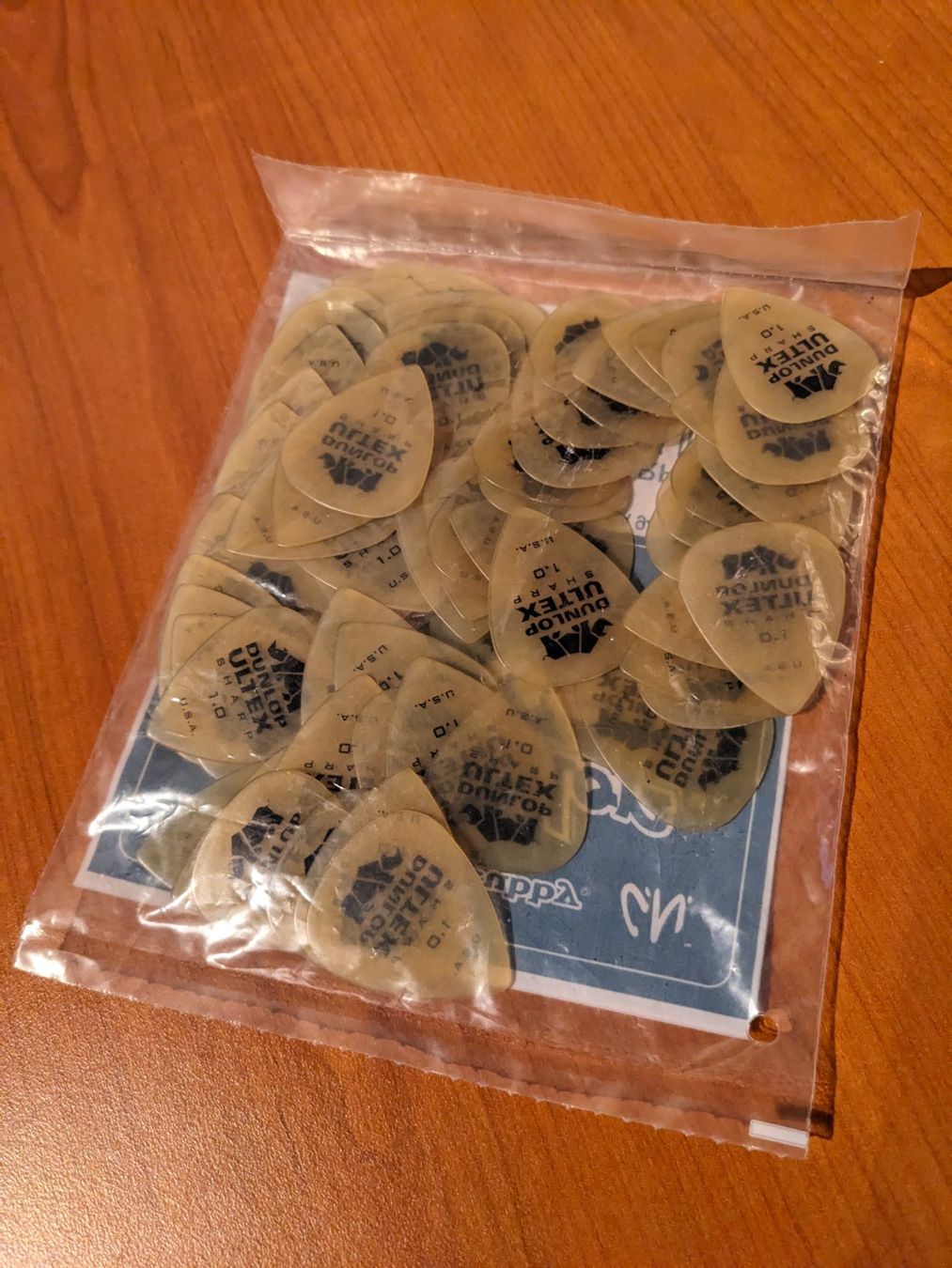 Strumenti musicali: Dunlop Ultex Sharp 1.0 (72-bag) – Nuovo e nell'imballaggio originale da Ostermundigen venduto da HKCoreblade