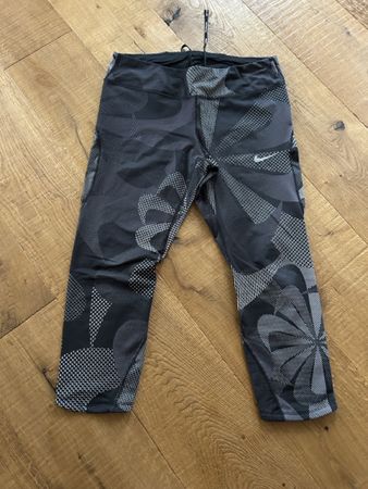 Nike Lauftights 3/4 Damen, Grösse L, ideales Herbsttraining