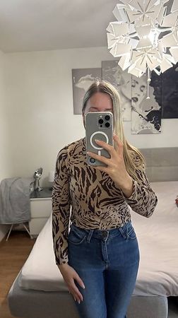 Trendiges Tigerprint Oberteil, Langarmshirt Gr. 34, Herbst