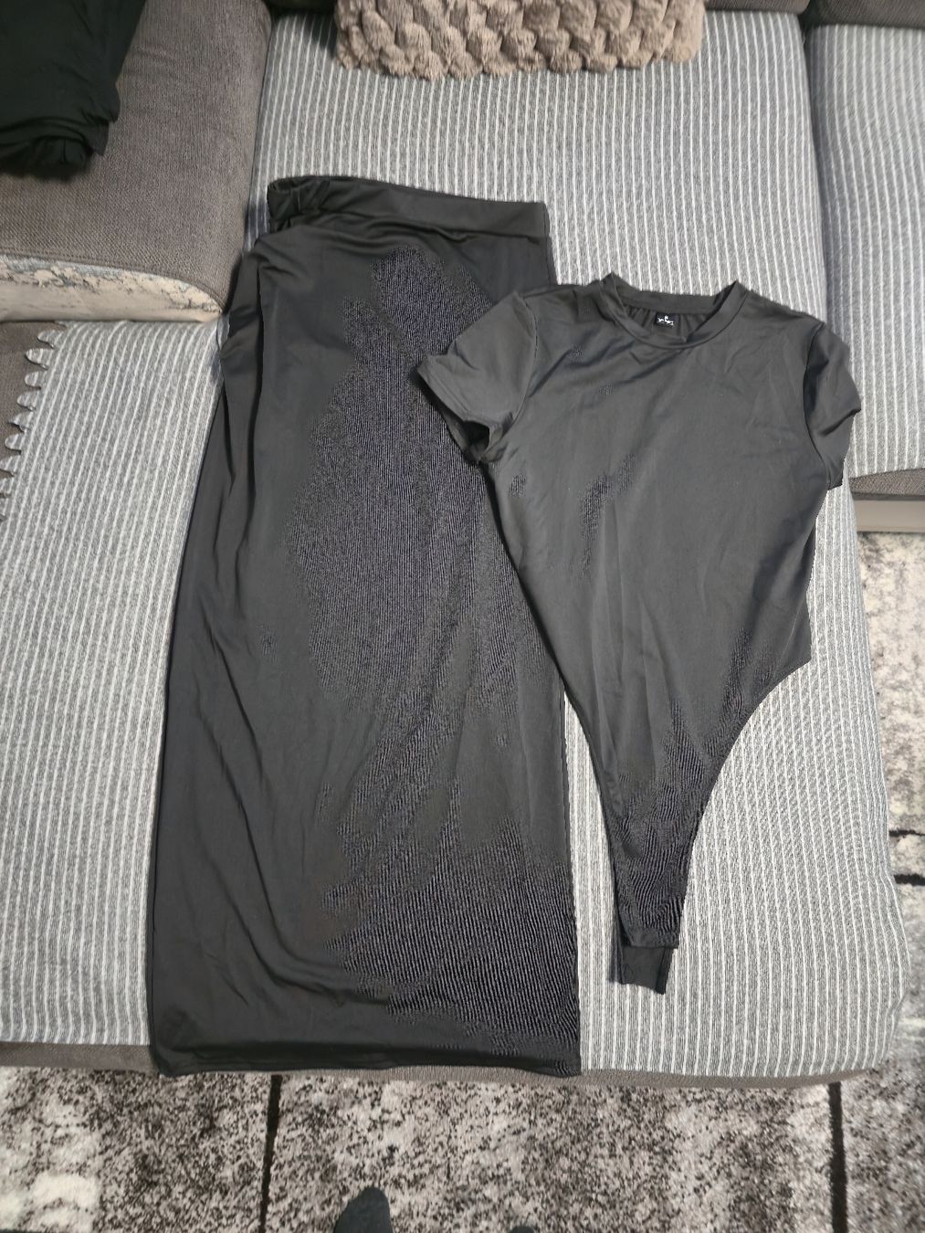Lotti di vestiti: Elegantes, schwarzes zweiteiliges Set,  M – Usato da Ehrendingen venduto da Ince2016 1
