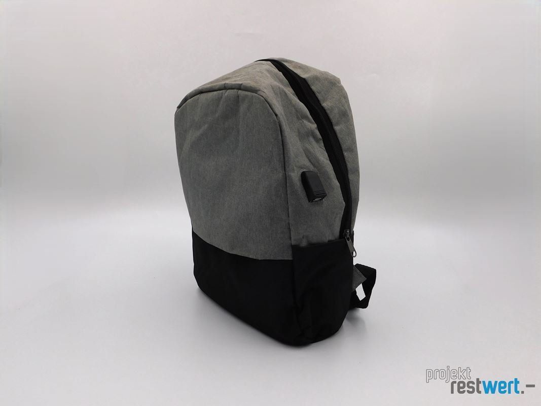 Rucksäcke: Rucksack mit USB – Neu (gemäss Beschreibung) aus Bülach von restwert_buelach 2