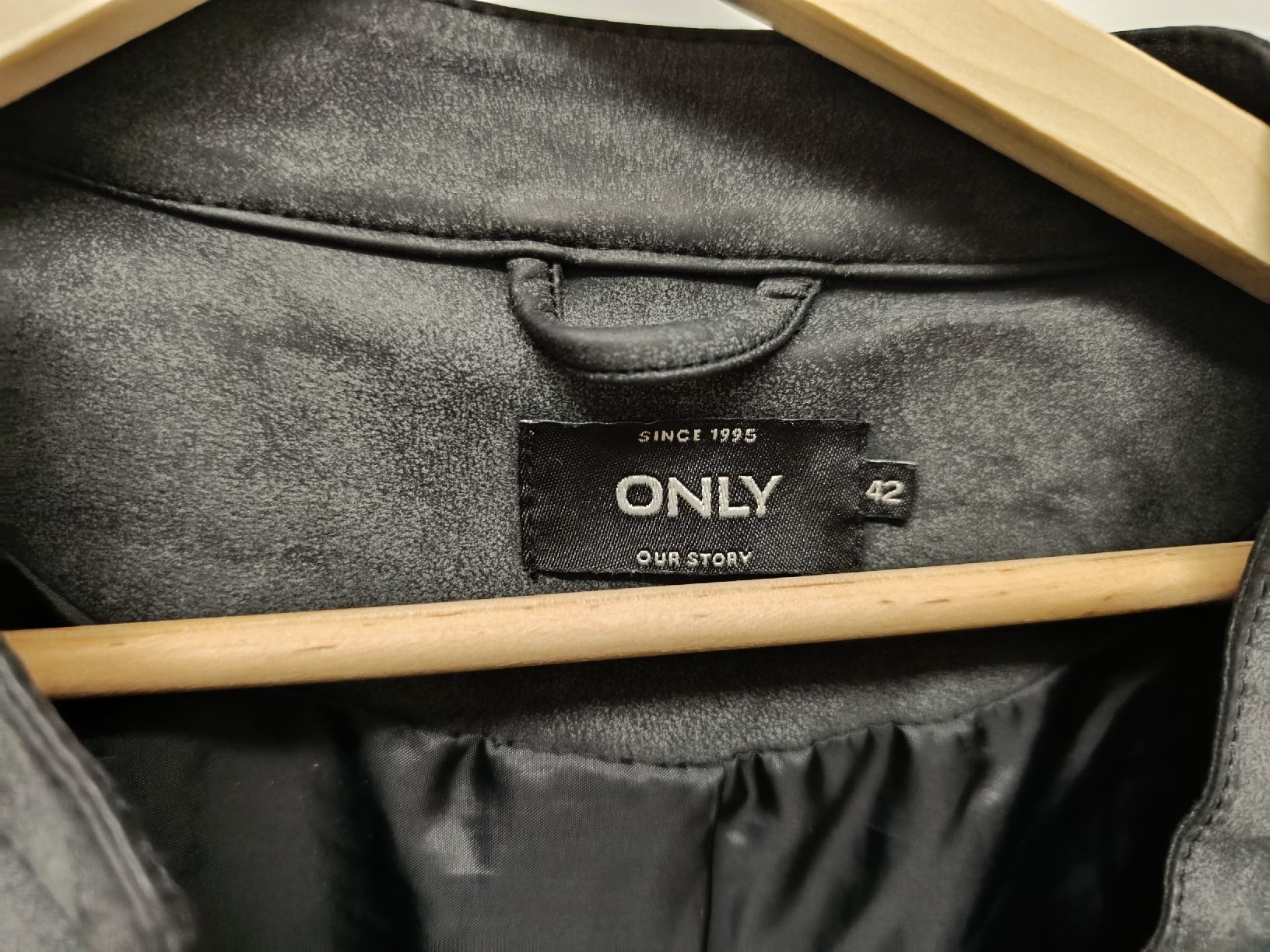 Only Giacche: Only Jacke Gr. 42 – Usato da Ehrendingen venduto da Cheronimo2 2