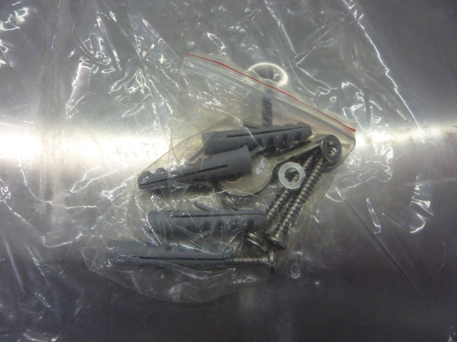 Wandhalterungen: HALTE GRIFF PAPIER SPENDER – Neu und originalverpackt aus Balsthal von bouteliee 3