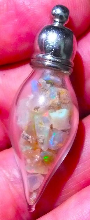 LKBEADS Äthiopischer Opal Anhänger - 9x7mm Oval In 925er Silber Mit 18 Zoll Kette & Heilender Energie