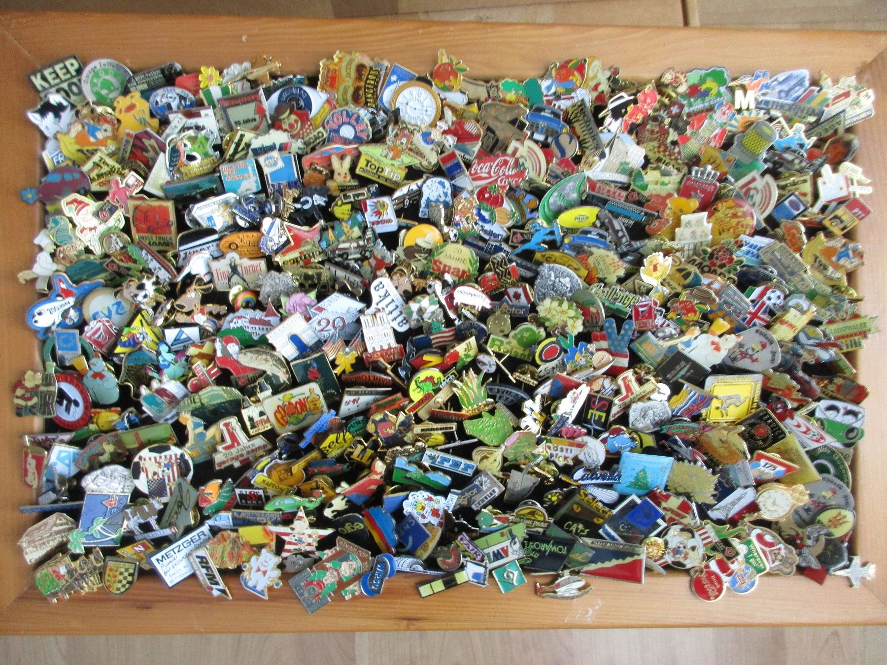 Placchette & Badge: Über 370 Pins / Aus Sammlung / Alle mit Verschlüssen – Usato da Eschenbach LU venduto da Jack1711