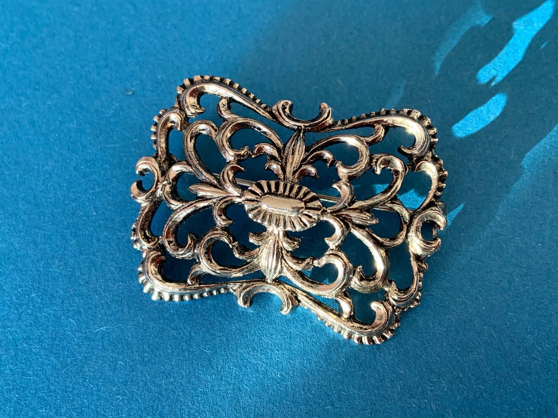 Pendentifs: Brosche Masche – D'occasion à Dittingen par Bellevista 4