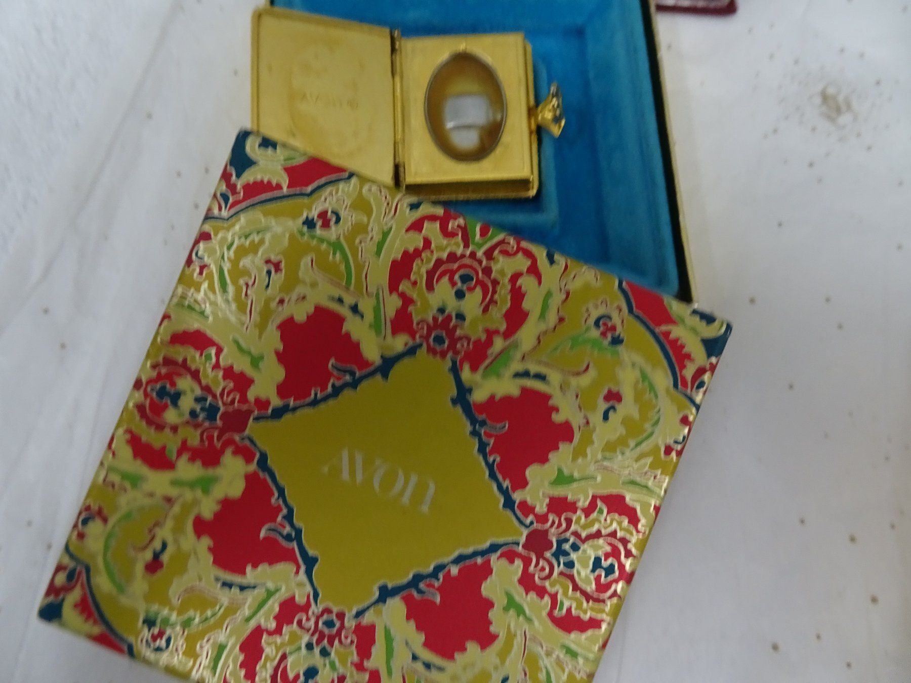 Estée Lauder Flacons: LOT 7 DIV. VINT. ESTEE LAUDER AVON FACTOR SOLID PARFUMS ETC – D'occasion à Oberwil b. Zug par JICKY-1889 6