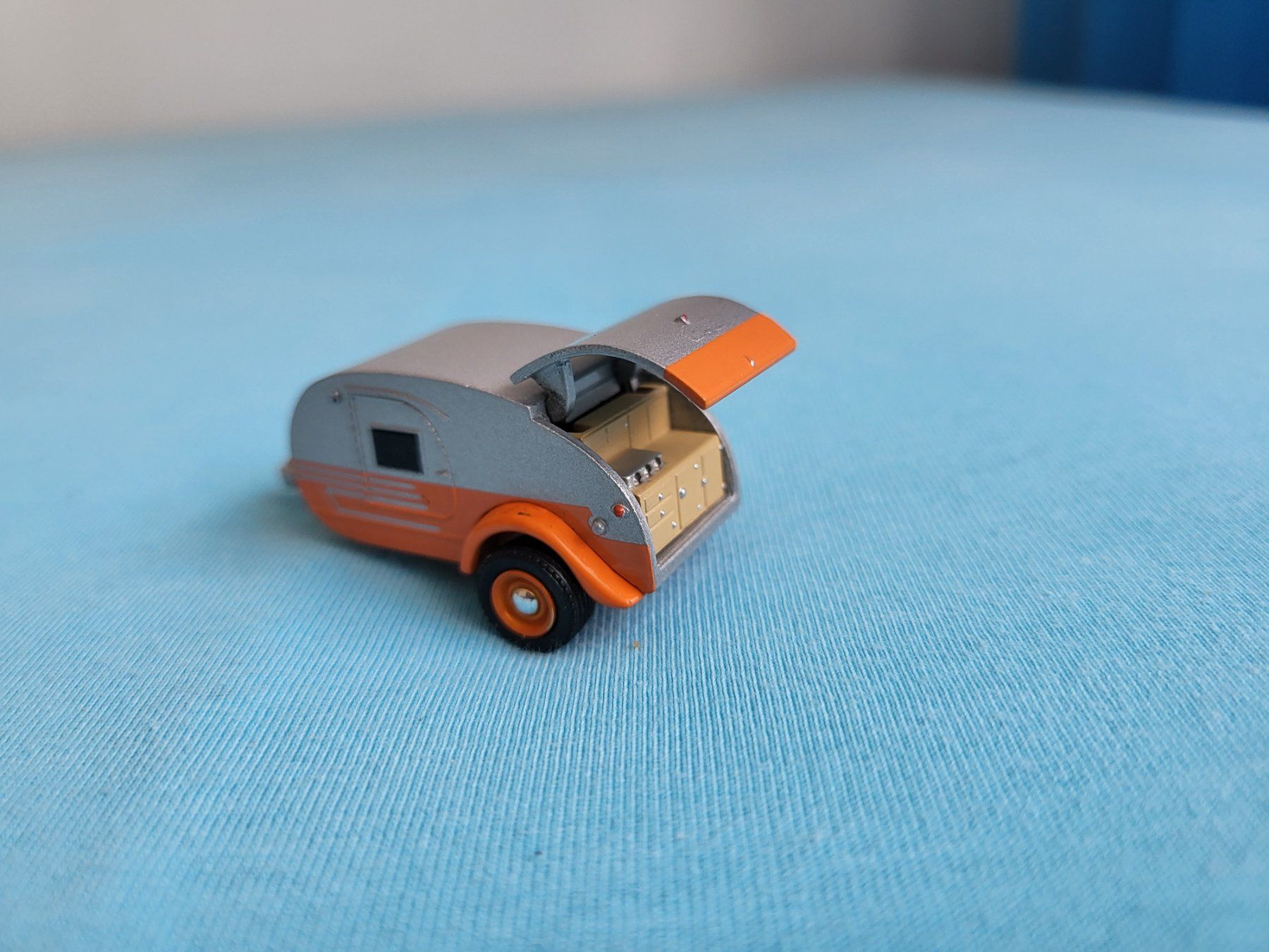 Greenlight Modellini d'auto: Greenlight, Camping Trailer "Teardrop" – Nuovo (secondo la descrizione) da Glattbrugg venduto da PhilKrill 6