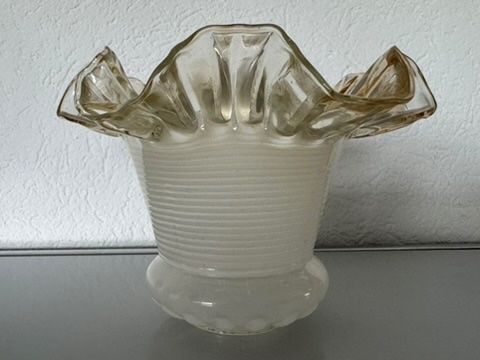 Paralumi: Jugendstil - Glas-Lampenschirm - opalweiss - goldgelb – Usato da Zürich venduto da Alot16 2