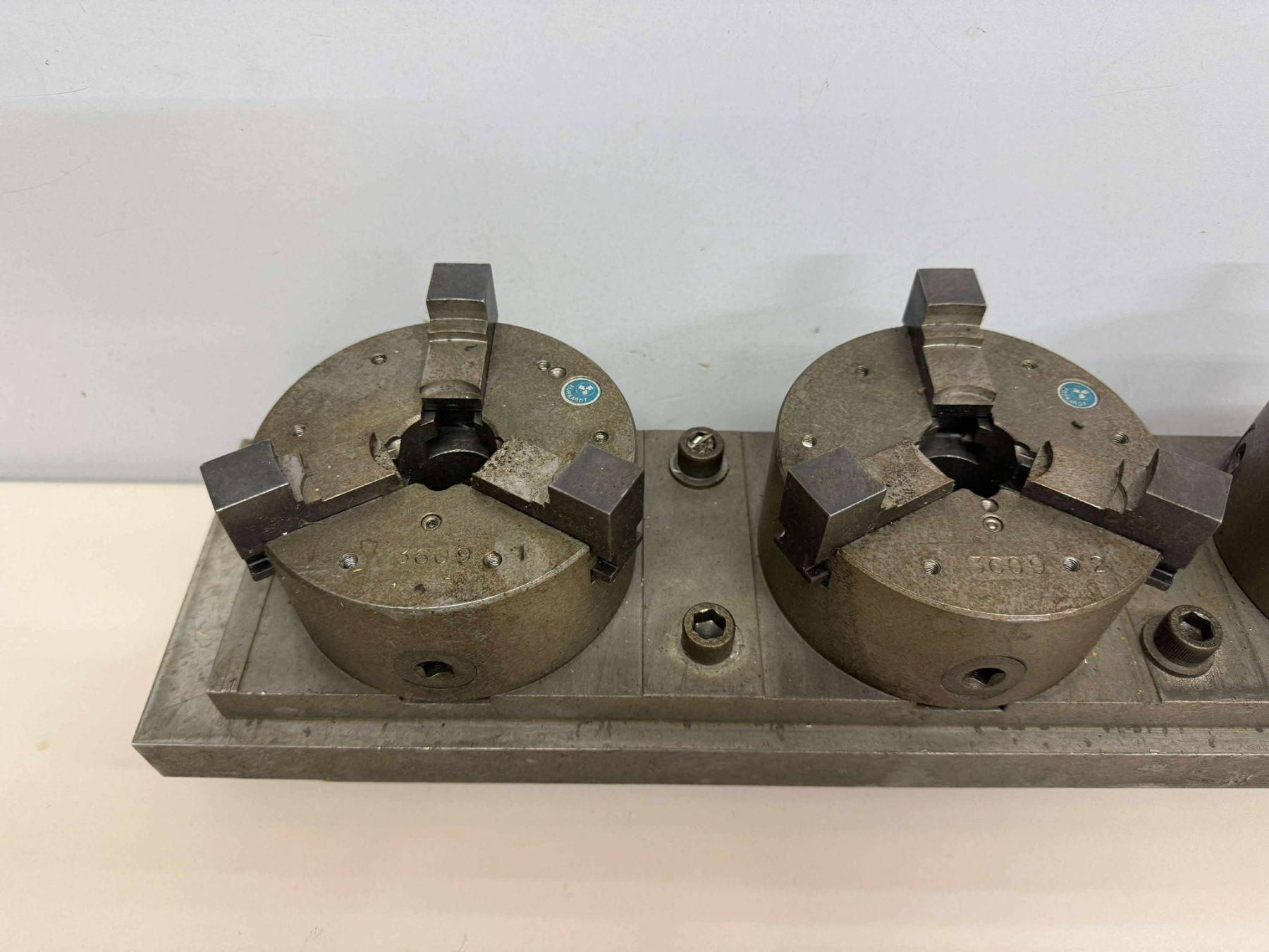 Tutti gli attrezzi: Dreibackenfutter Forkardt 125 mm 3 Stk. – Usato da Winterthur venduto da Joe1001 1