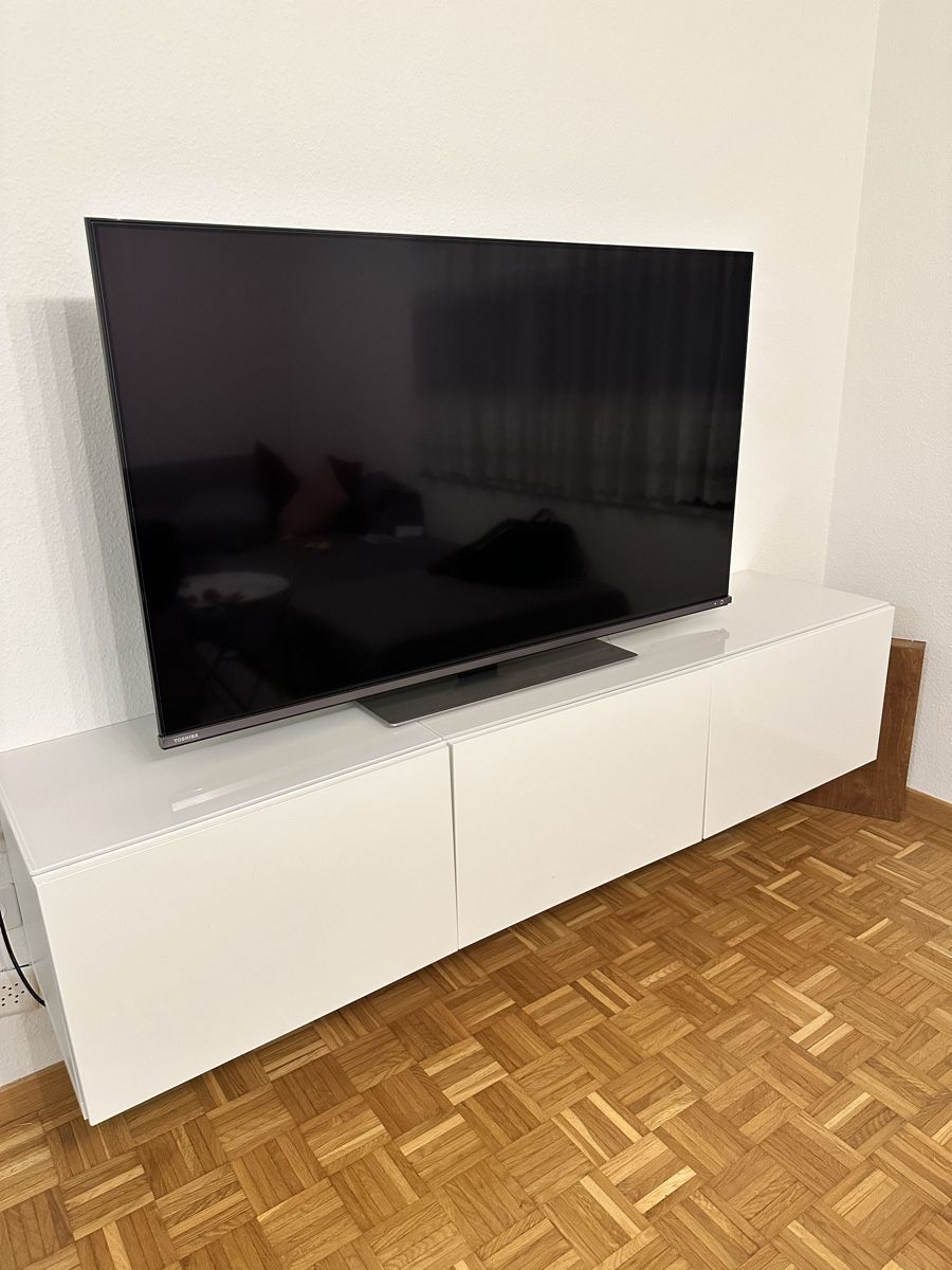 Ikea TV Möbel: Besta TV-Bank mit Glas Deckplatte  – Gebraucht aus Brüttisellen von naz_5wdh 3