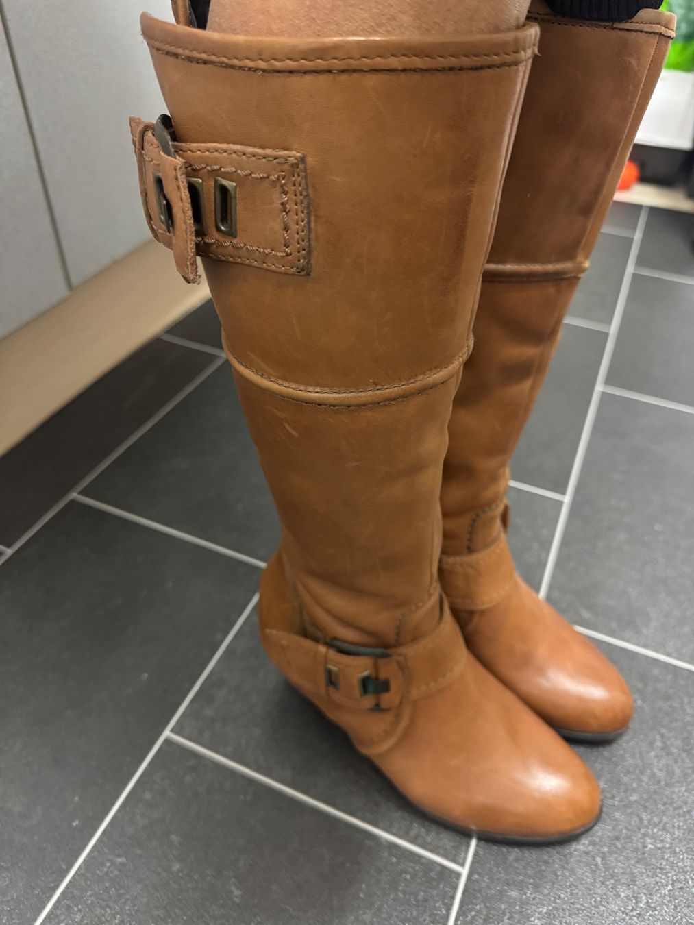Scarpe da donna: Braune Lederstiefel Gr. 35  Winter Herbst – Usato da Frenkendorf venduto da Style365