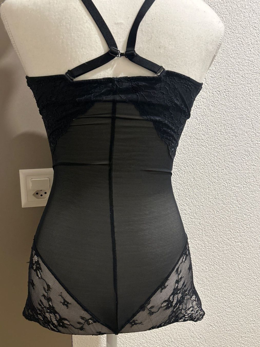 Spanx Altra biancheria intima: SPANX Spotlight On Lace Bodysuit schwarz Gr. 38-40 – Usato da Brunnen venduto da Nala2929 3