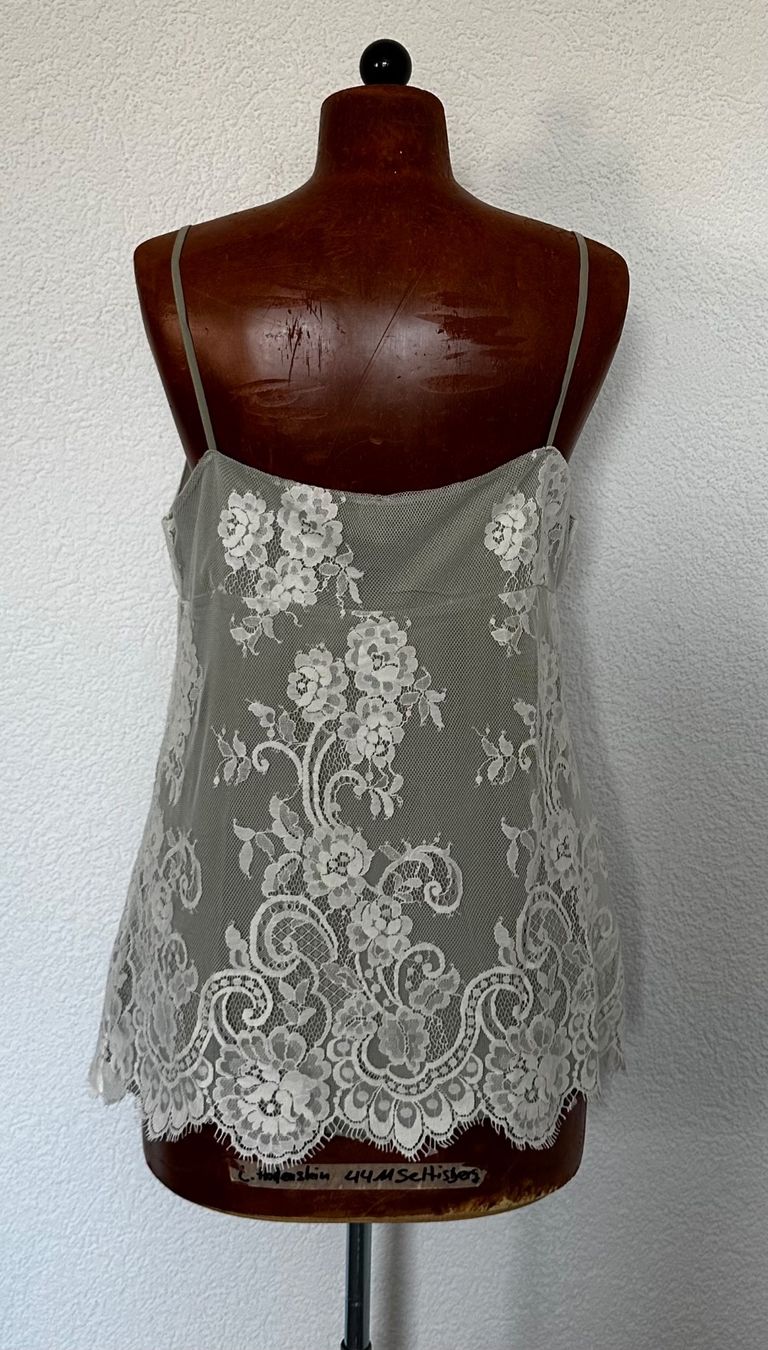 Benetton Top: Benetton Spitzentop ca Gr 36-38 – Usato da Ipsach venduto da Lary_Sommer 1