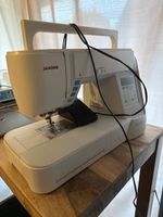 Janome Skyline S3 Sewing Machine - Excellent Condition!