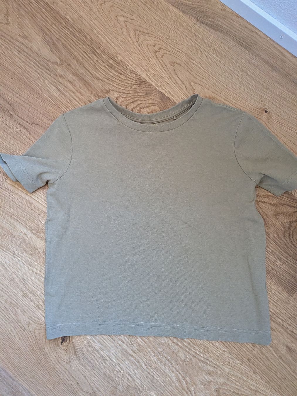 Manor T-shirt: Manor T-Shirt Grösse S – Usato da Eschenbach SG venduto da SanFranciscoCalifornia