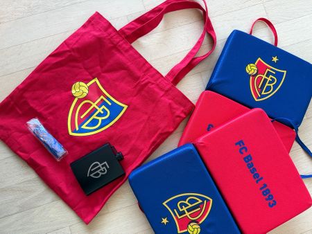 FC Basel Set Tasche, 2 Kissen, Flachmann & Schnürsenkel