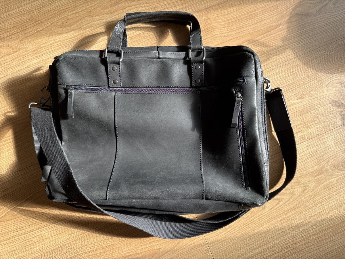 Borse: Jost Leder Designer Laptoptasche schwarz – Usato da Zürich venduto da HanBel 1
