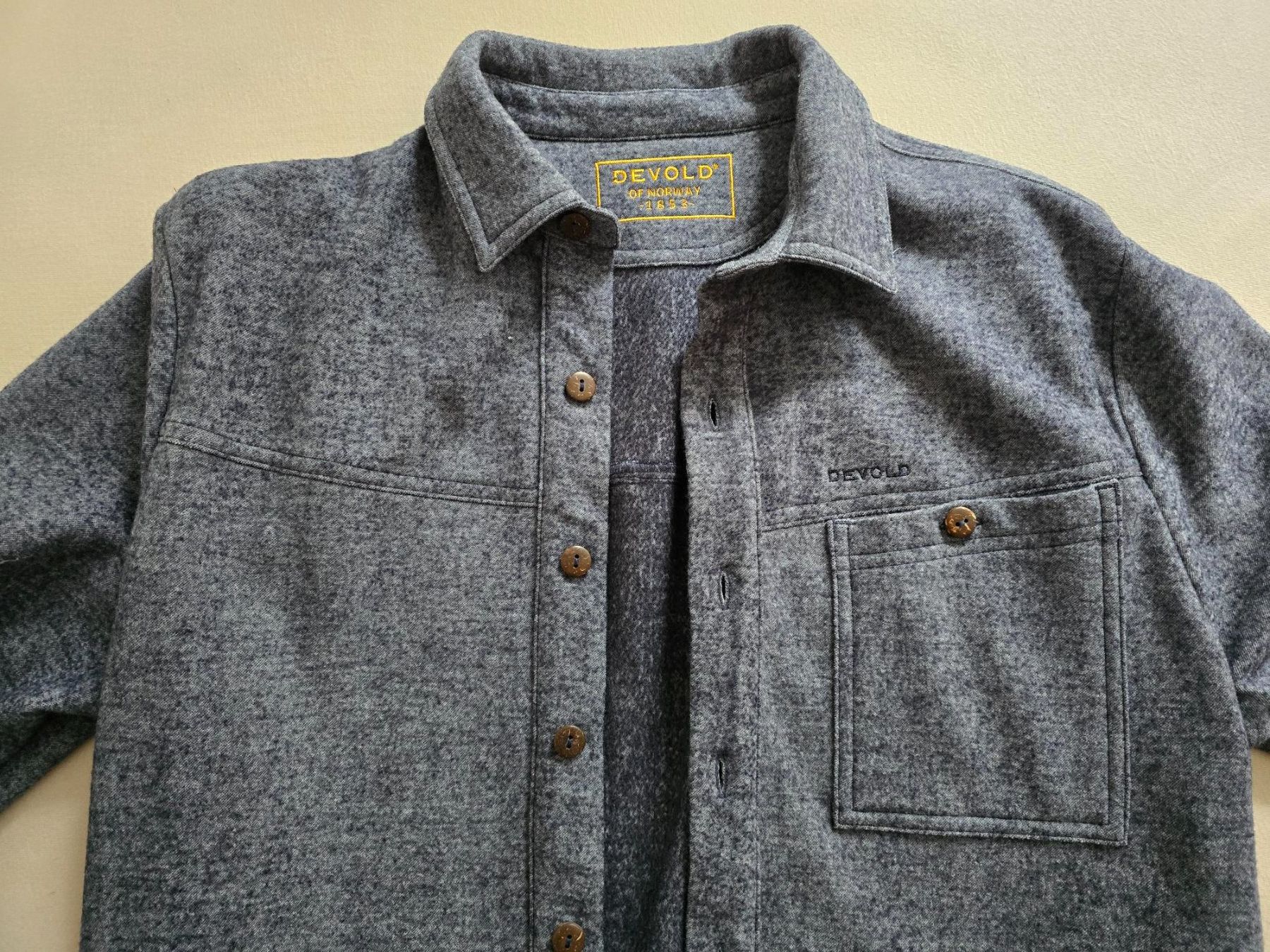 Hemden: Devold Merino Overshirt – Gebraucht aus Fribourg von ADGF25 1