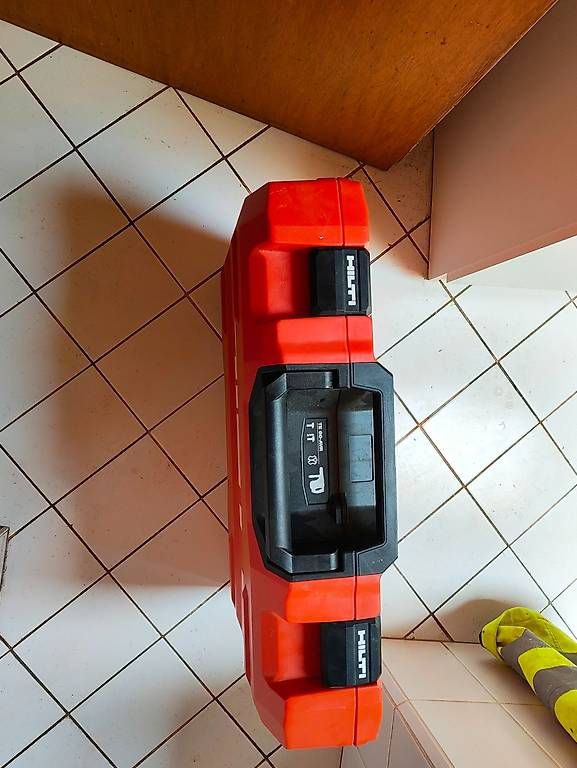 Hilti Tous les outils: Marteau piqueur te 60 avr – Neuf avec emballage d'origine à Riaz par bol_y9gs