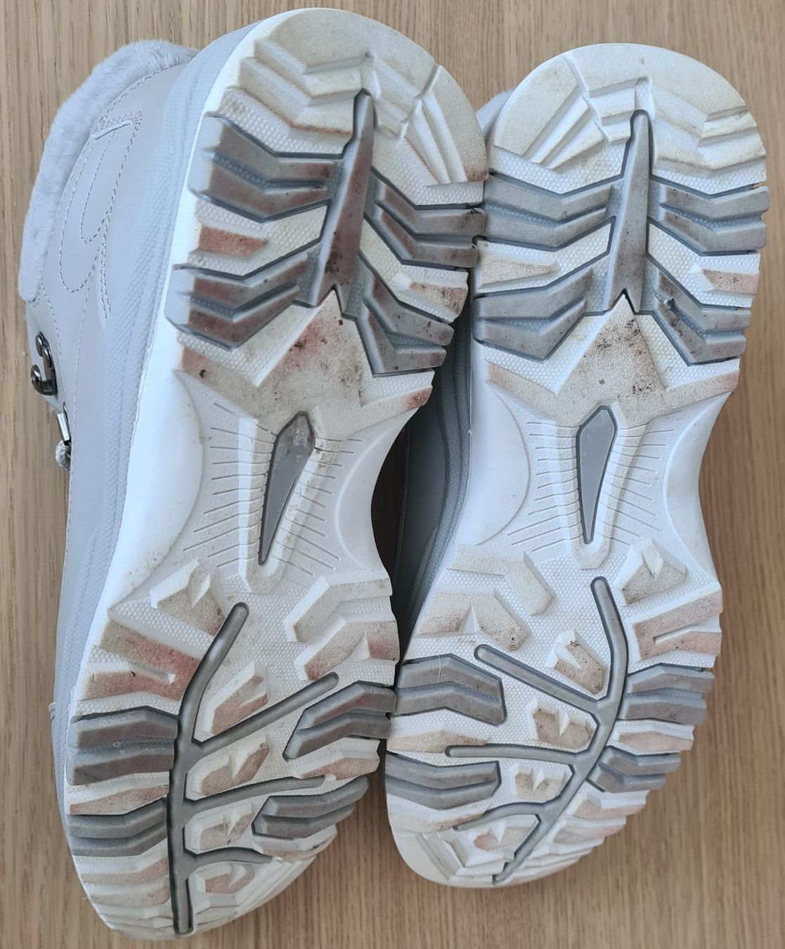 Scarpe da donna: Winterstiefel bonprix Gr 40 – Usato da Zürich venduto da Agios 1