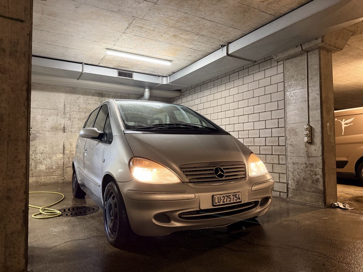 Mercedes-Benz Automobili: Mercedes A160 Ab Mfk – Usato da Ebikon venduto da Samuel_Todo