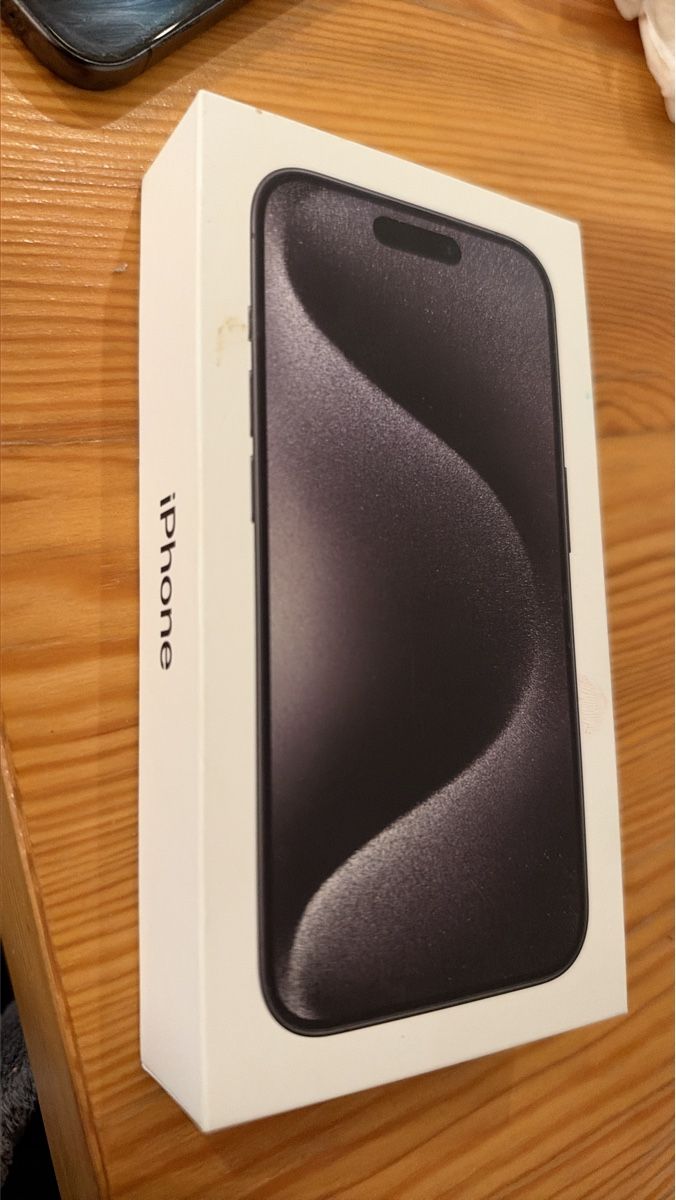 Apple Telefoni cellulari / Smartphones: Apple iPhone 15 Pro 128GB black Titanium – Usato da Wohlenschwil venduto da koe_fhd9 1