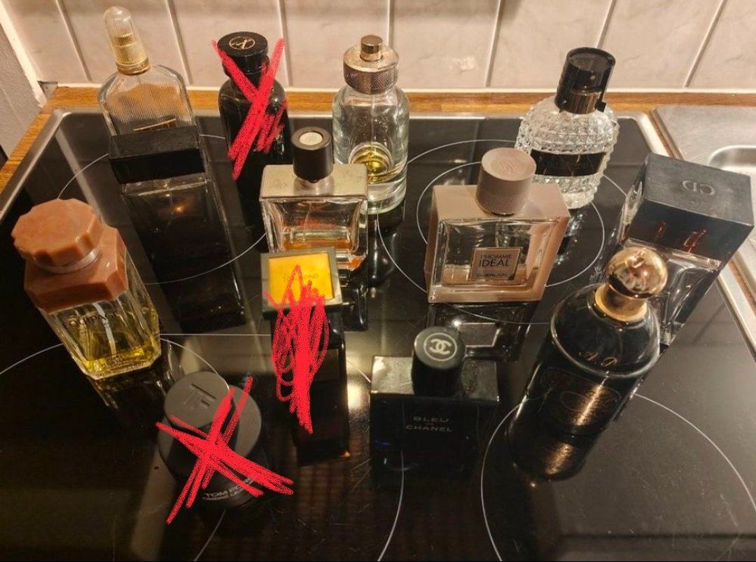 Flaconi: 10 Parfum Flacons diverser Marken – Usato da Einsiedeln venduto da RaphaelSimeon