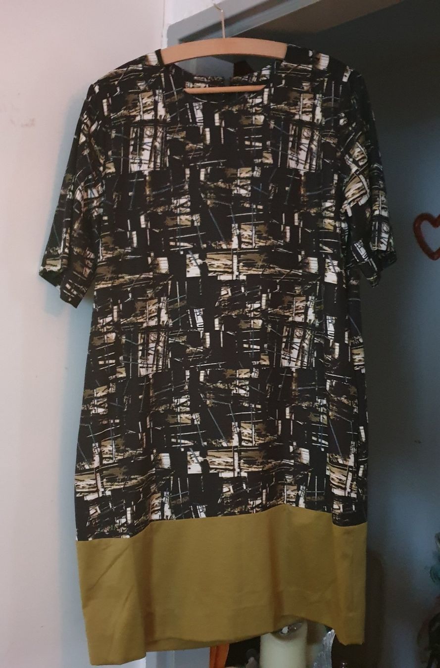 Cos Vestiti: Cos schönes Kleid Gr. 42 – Nuovo (secondo la descrizione) da Frenkendorf venduto da Moon111
