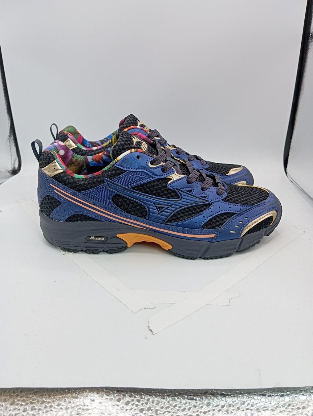 Mizuno Scarpe da uomo: Mizuno Osaka Pack - Night (EU46) – Nuovo e nell'imballaggio originale da Schaffhausen venduto da outlez