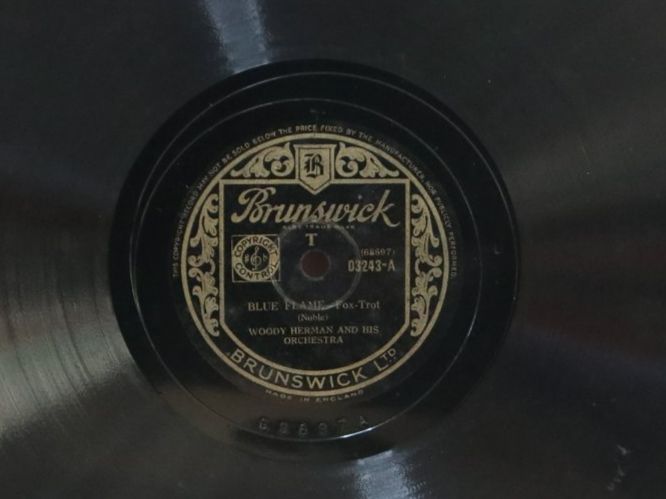 Schallplatten: Schellack Woody Herman Blue Flame Schellackplatte – Gebraucht aus Eschenbach SG von Astalavista 2