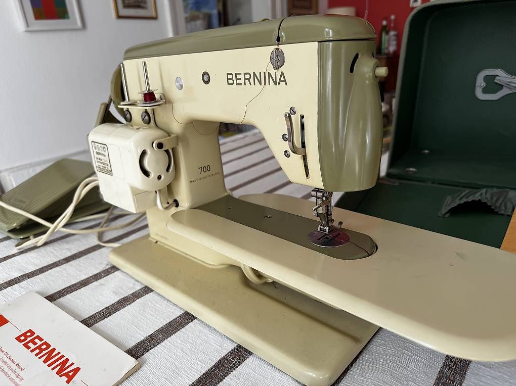Bernina Macchine da cucire: Bernina 700 Nähmaschine – Usato da Zürich venduto da antoineb02 2