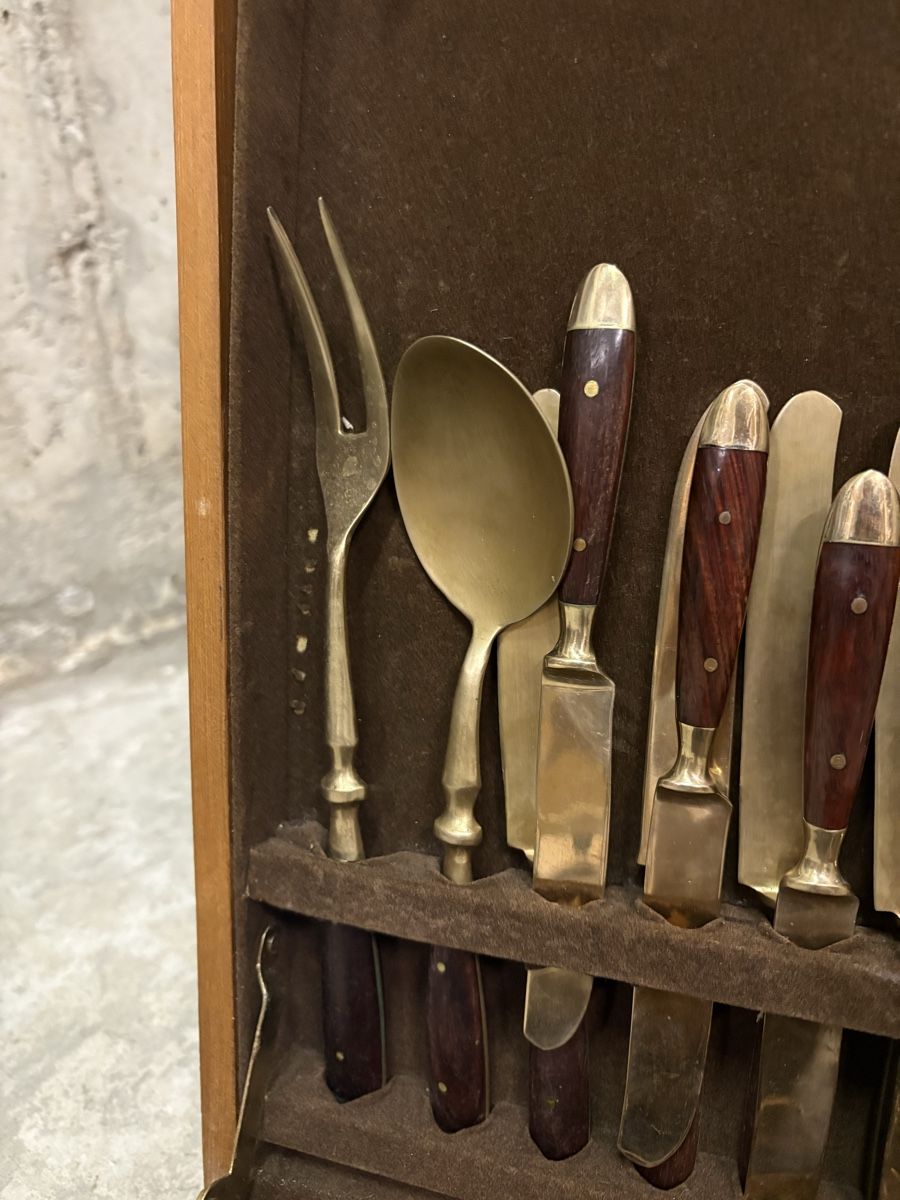 Set di posate: Besteck-Set in Koffer Messing und Holz – Usato da Bern venduto da Pet-zi 4