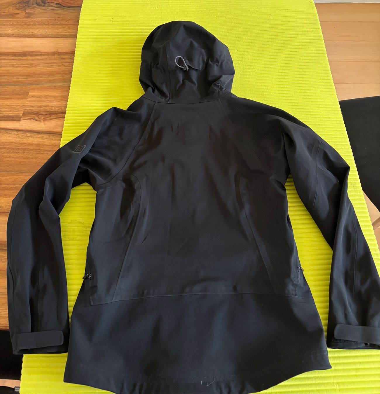 Rei Giacche: REI Softshell Regenjacke schwarz – Usato da Stallikon venduto da Rsiri 1