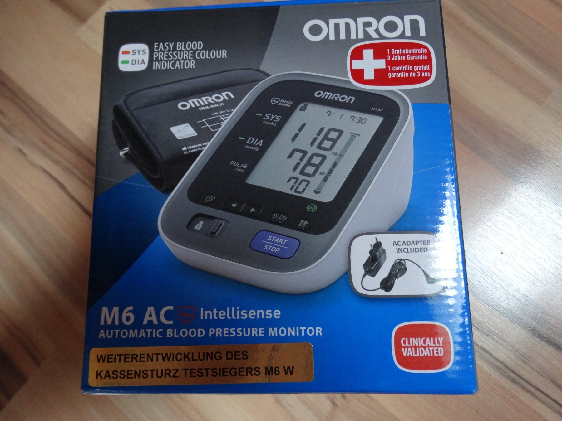 Omron Attrezzature mediche: OMRON M6 AC Intelisense - Blutdruckmessgerät – Usato da Seon venduto da Hl5703