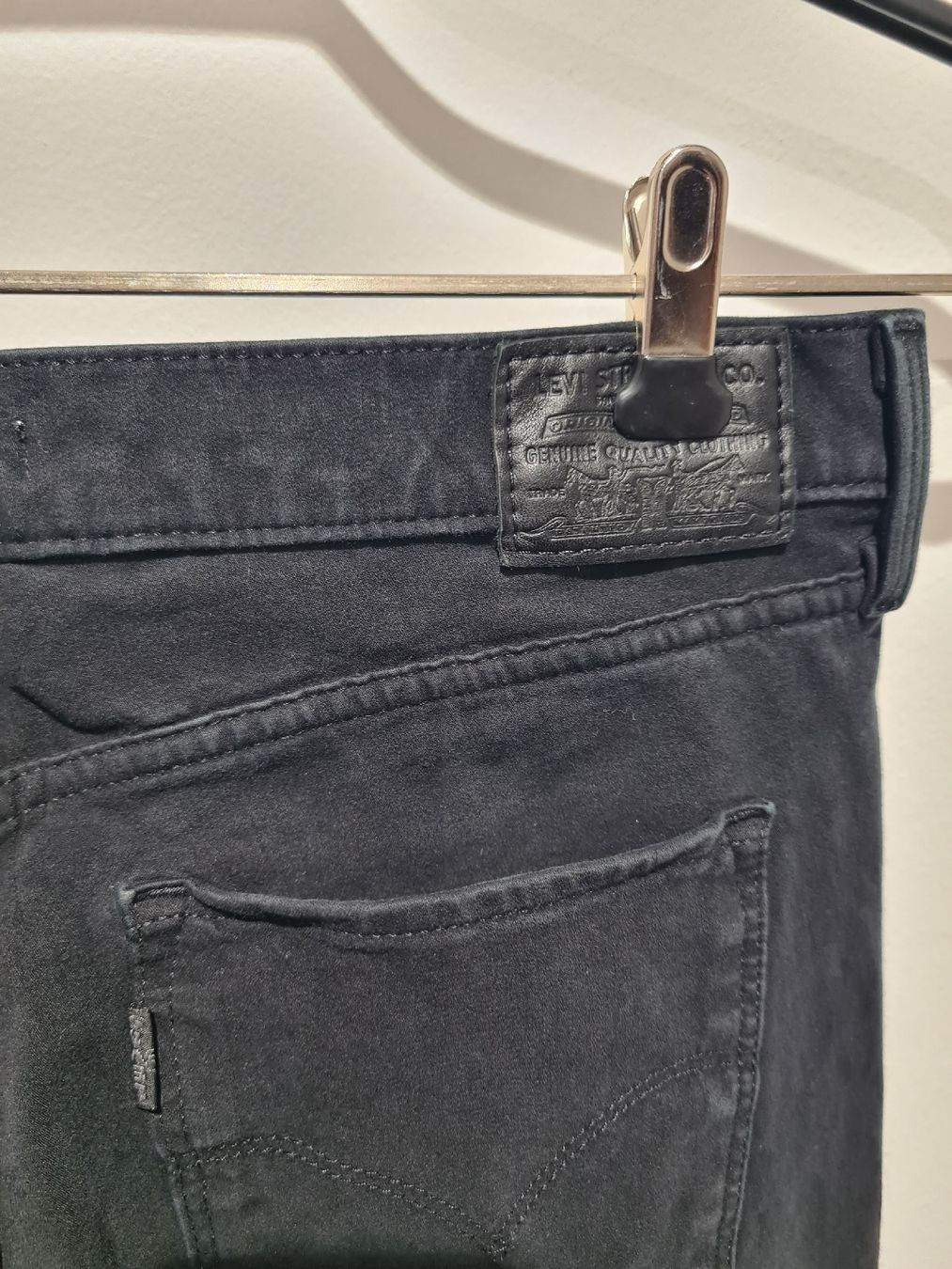 Levi's Jeans: Schwarze Levi's 314 Shaping Straight Jeans, Gr. 31 – Usato da Adligenswil venduto da FriedasWelt 3